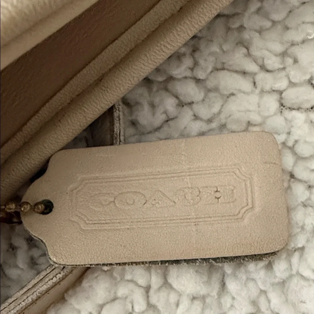 Coach Beige Leather Crossbody with Gold Turn-Lock - Picture 2 of 6